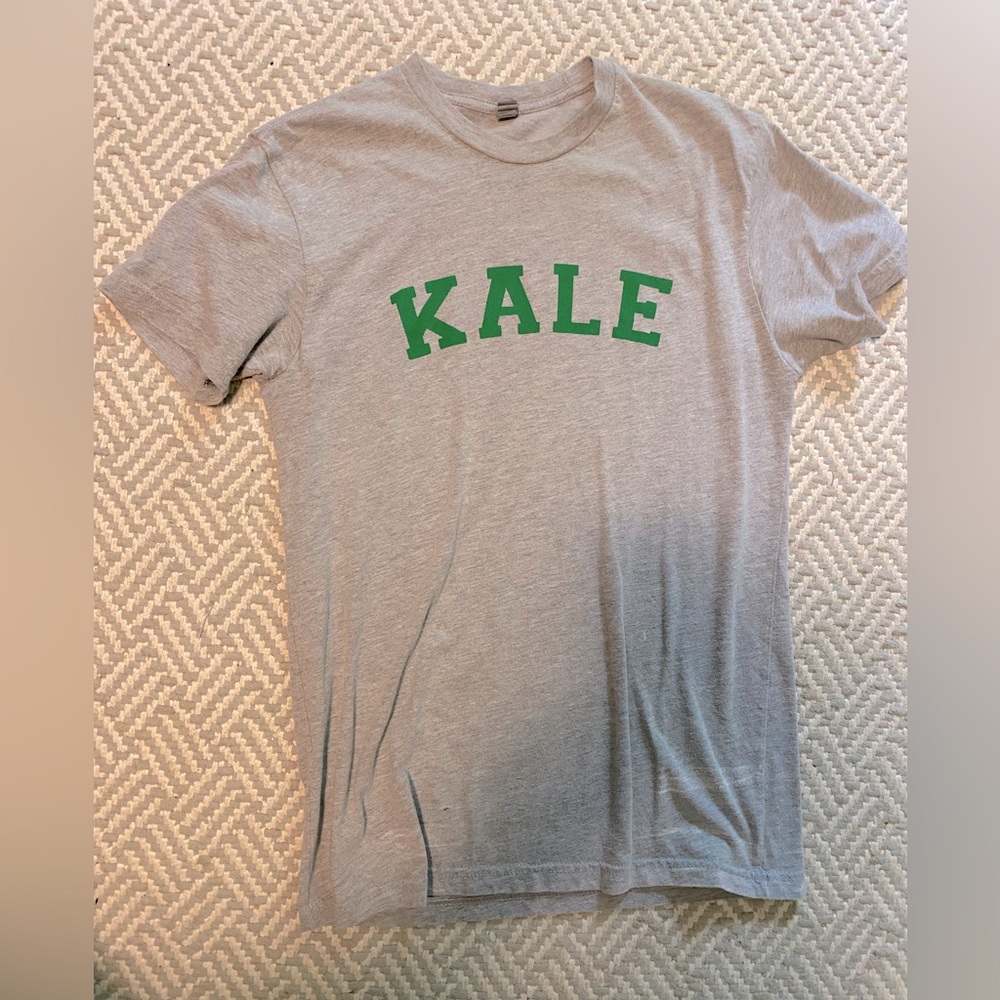 KALE tee